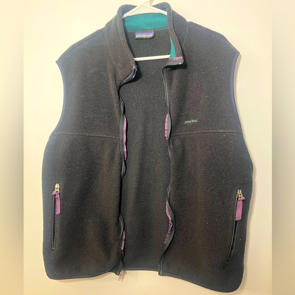 Black Patagonia women’s vest